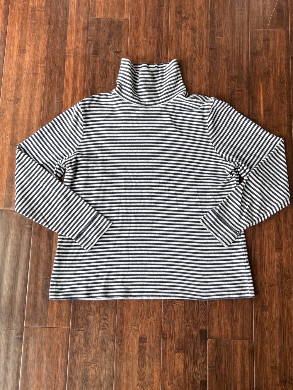 Women’s LL Bean Heavy cotton Striped Turtleneck Top Large Gray Navy